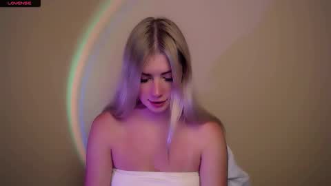 Alice online show from October 28, 3:14 pm