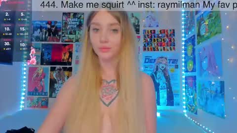 Snapshot of alicemilman chatting on December 27, 2:43 pm Alice online show from December 27, 2:43 pm