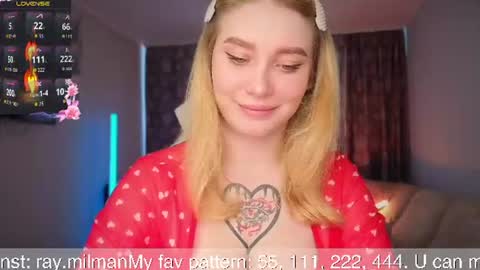Snapshot of alicemilman chatting on June 25, 8:30 am Alice online show from June 25, 8:30 am