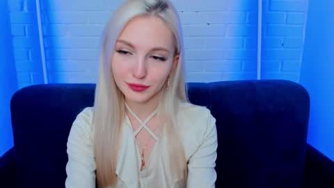 Snapshot of alicemonro chatting on September 29, 9:14 am alicemonro online show from September 29, 9:14 am