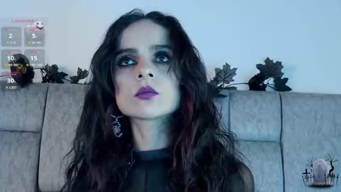 alicenoir_ online show from October 6, 10:29 pm