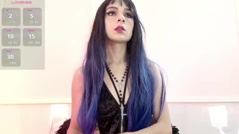 alicenoir_ online show from March 23, 6:23 pm