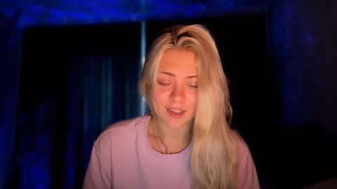 Snapshot of aliceoceaneyes chatting on November 3, 1:12 pm aliceoceaneyes online show from November 3, 1:12 pm