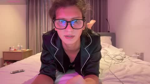 AlicePinkhead online show from March 30, 6:47 am