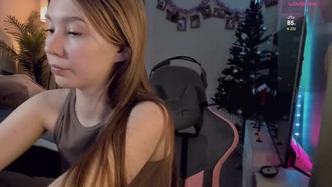 Alice online show from December 3, 6:06 pm