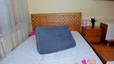 Alice online show from April 24, 7:11 am