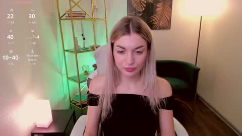 Alice online show from October 4, 3:21 pm