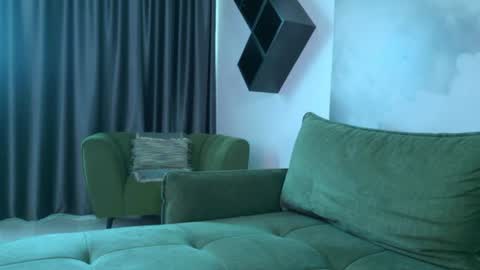 Snapshot of alicexsquirt chatting on June 13, 5:05 am Alice online show from June 13, 5:05 am