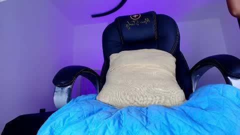 Alicia Kyse  online show from April 22, 1:08 am