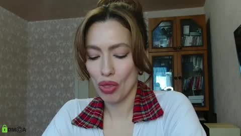 Alicia online show from December 18, 5:57 am