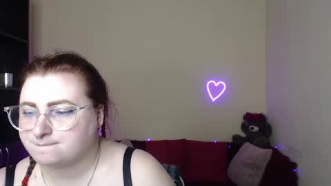 Alicia online show from April 17, 6:16 am