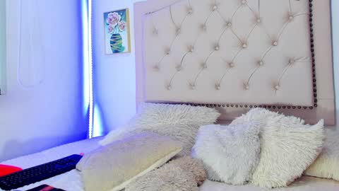       online show from February 1, 4:24 am