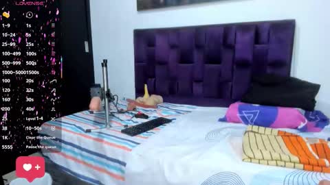 alicia_whittee online show from March 18, 10:18 am