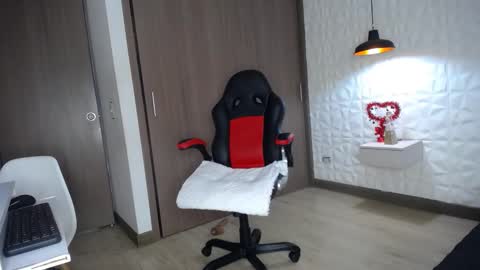 Snapshot of alicia_wonder_dl chatting on January 16, 3:24 pm Ali online show from January 16, 3:24 pm