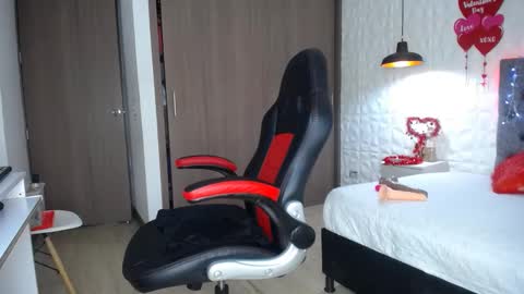 Snapshot of alicia_wonder_dl chatting on February 28, 3:04 pm Ali online show from February 28, 3:04 pm