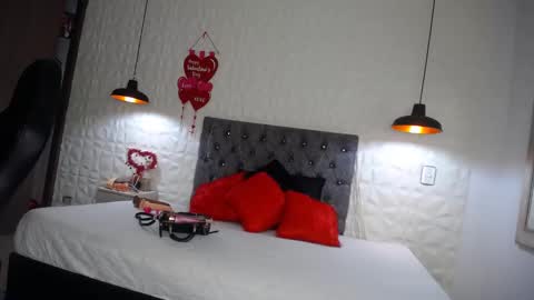 Snapshot of alicia_wonder_dl chatting on March 2, 12:43 pm Ali online show from March 2, 12:43 pm