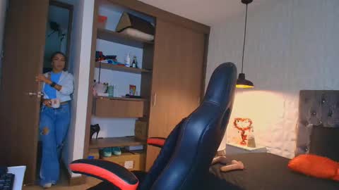 Snapshot of alicia_wonder_dl chatting on November 22, 11:53 am Ali online show from November 22, 11:53 am