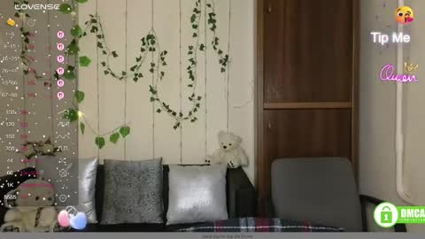 Alicia online show from April 12, 5:23 am