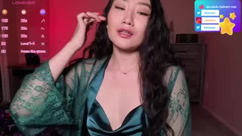 Snapshot of aliciahebixxx chatting on April 25, 4:37 pm Alicia Hebi online show from April 25, 4:37 pm