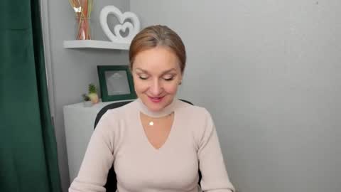 Alicia online show from October 22, 5:52 am