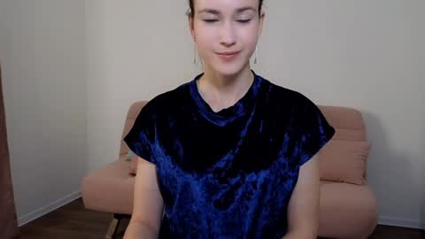 alicianoveli online show from December 9, 3:22 pm