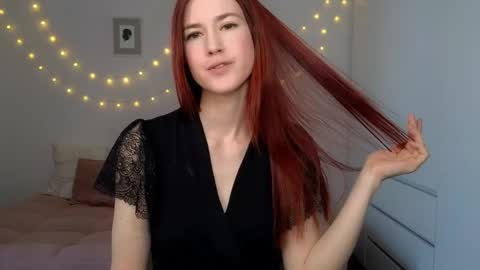 Snapshot of alicianoveli chatting on April 28, 8:19 am alicianoveli online show from April 28, 8:19 am