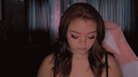 aliciawonderland__ online show from February 6, 7:07 pm