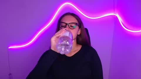 Snapshot of alicie_dream_ chatting on September 11, 5:07 am Alicie online show from September 11, 5:07 am