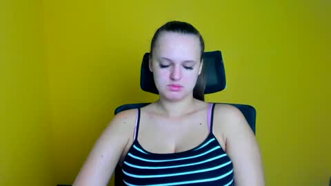 Snapshot of alicie_dream_ chatting on September 16, 5:41 am Alicie online show from September 16, 5:41 am