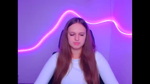 Snapshot of alicie_dream_ chatting on September 19, 11:11 am Alicie online show from September 19, 11:11 am