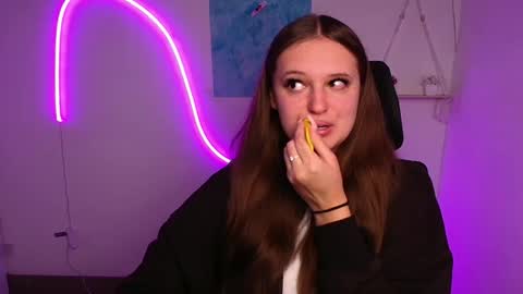 Snapshot of alicie_dream_ chatting on October 20, 11:21 am Alicie online show from October 20, 11:21 am