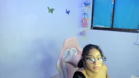 luisa online show from November 5, 9:59 pm