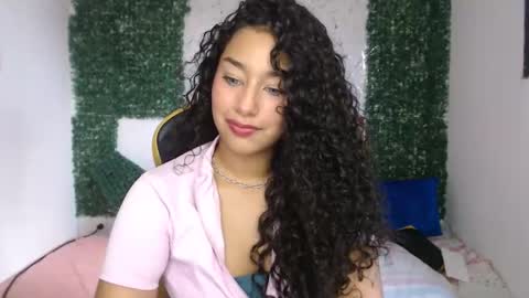 luisa online show from November 19, 9:48 pm