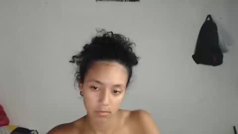 Snapshot of alicie_sexy_hot_20 chatting on March 9, 7:23 am ana online show from March 9, 7:23 am