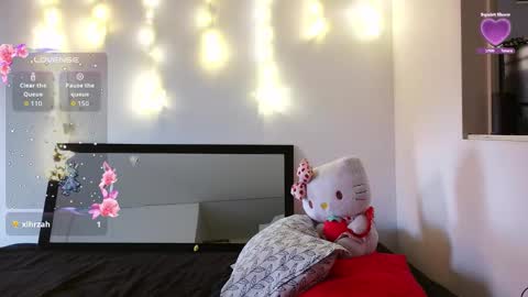 aliciia_23 online show from December 18, 9:54 pm