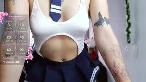 aliciia_23 online show from February 5, 10:47 pm