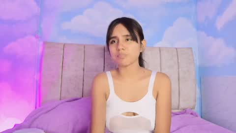 Aliclark online show from April 18, 7:07 pm