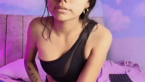 Aliclark online show from April 22, 7:15 pm