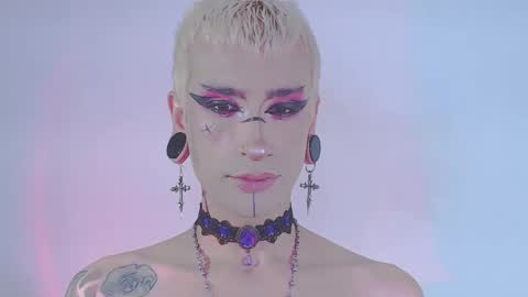     online show from March 10, 7:41 pm