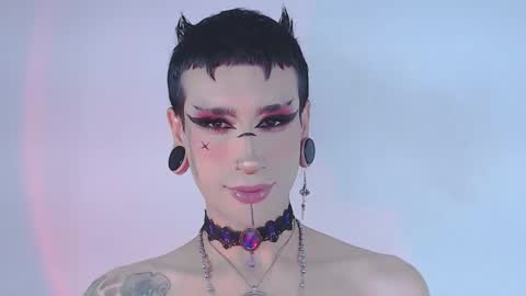     online show from April 23, 11:51 pm