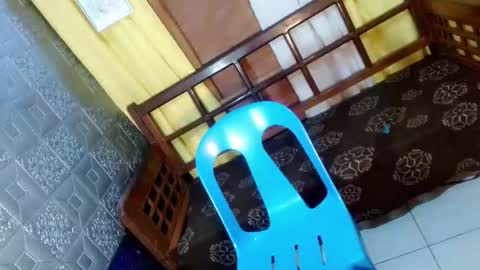 aliexagrey online show from April 24, 8:17 am