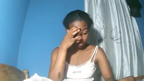 alihane21 online show from February 21, 8:54 pm