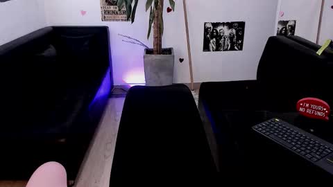 Alice online show from February 16, 8:05 pm