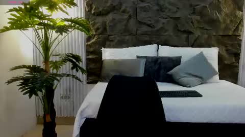 Alice online show from July 18, 12:09 pm