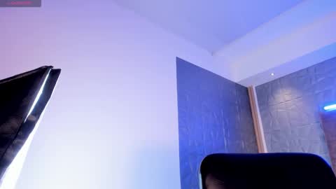 Alice online show from November 29, 7:50 pm