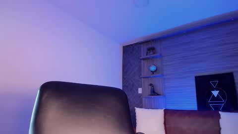 Alice online show from December 13, 8:14 pm