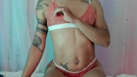 Snapshot of aliissa_moree chatting on October 28, 7:16 pm aliissa moree online show from October 28, 7:16 pm