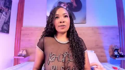 Snapshot of aliisson_cruz chatting on September 30, 12:21 pm Alisson online show from September 30, 12:21 pm