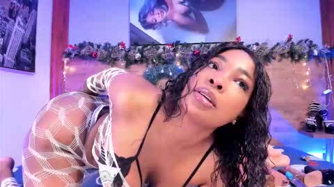 Snapshot of aliisson_cruz chatting on December 16, 12:32 pm Alisson online show from December 16, 12:32 pm