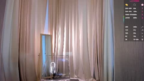 Snapshot of alika_shy chatting on June 20, 6:11 pm alika shy online show from June 20, 6:11 pm